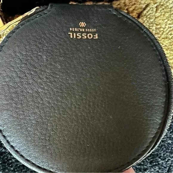 Fossil Unisex Black Leather Round Coin Money Pouch Wristlet - Picture 3 of 11